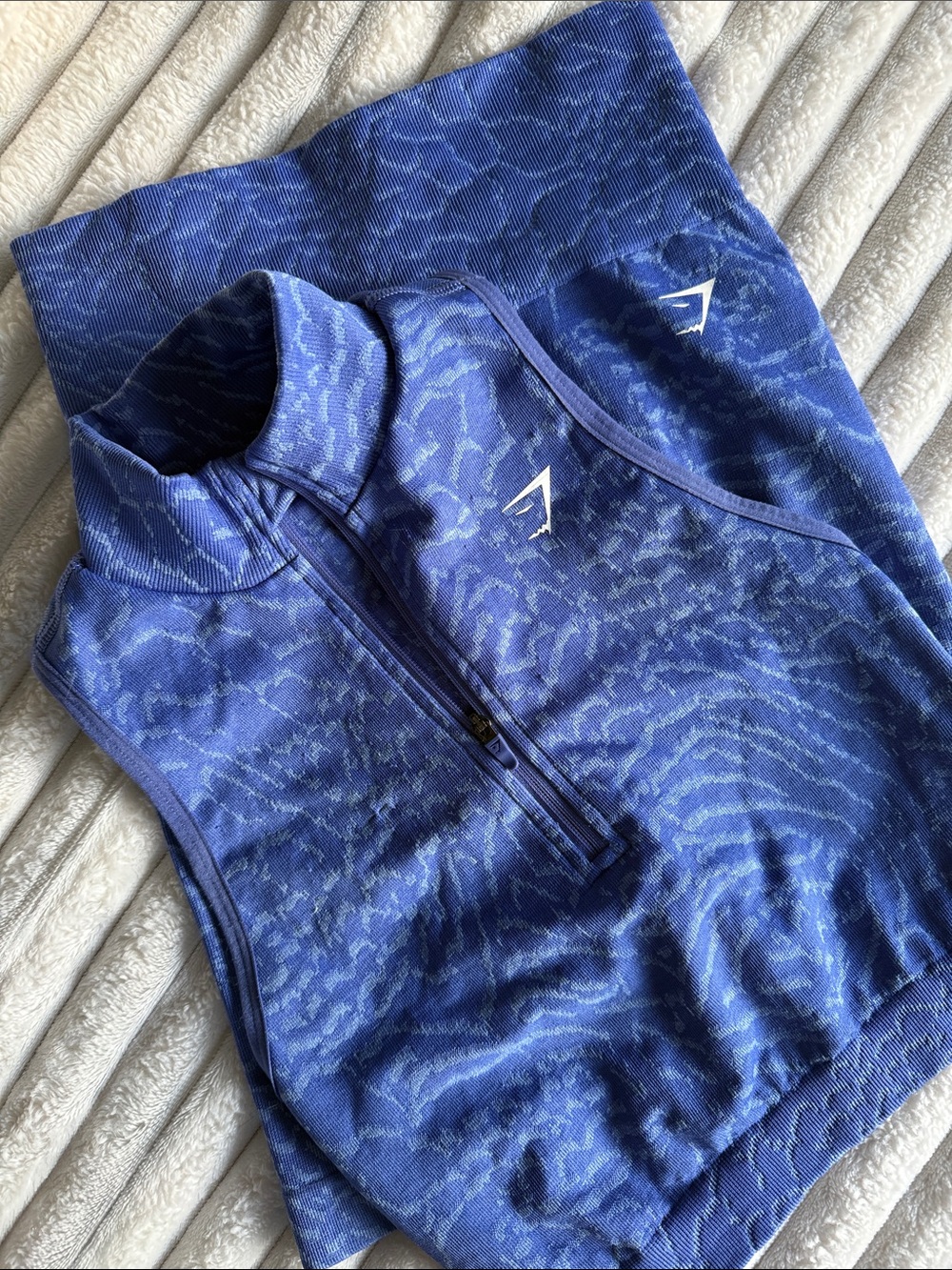 GYMSHARK Adapt Animal Seamless set in Court Blue.